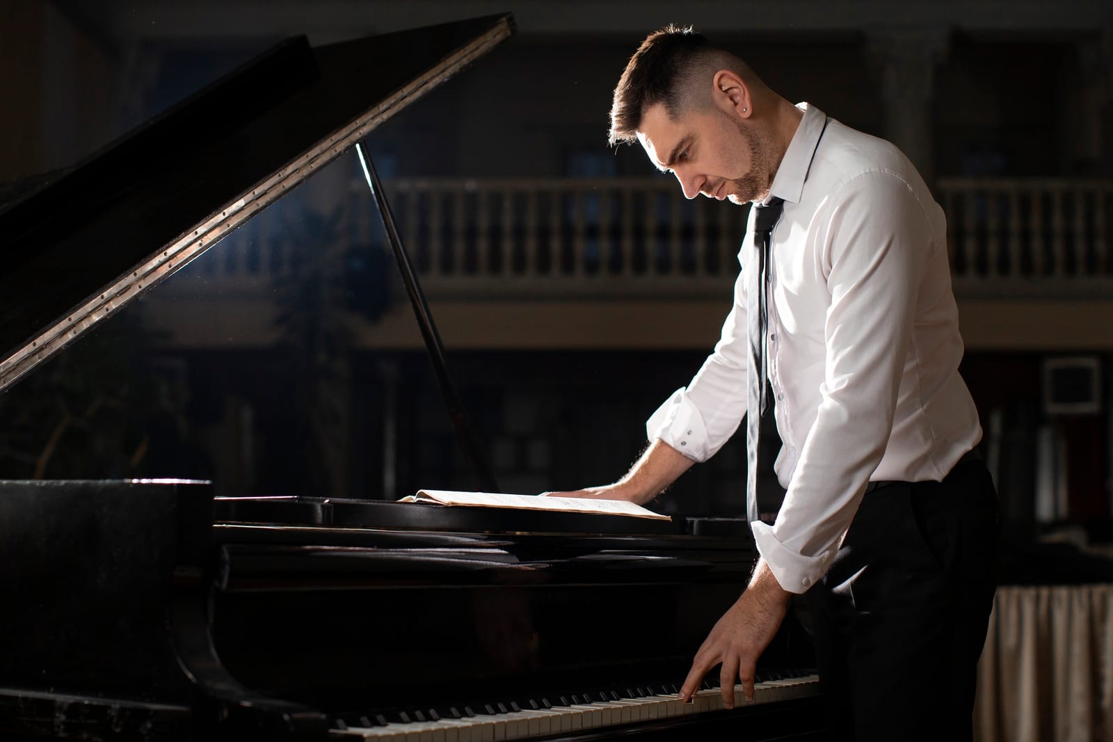 Restauração de Piano — detalhe do instrumento durante o atendimento